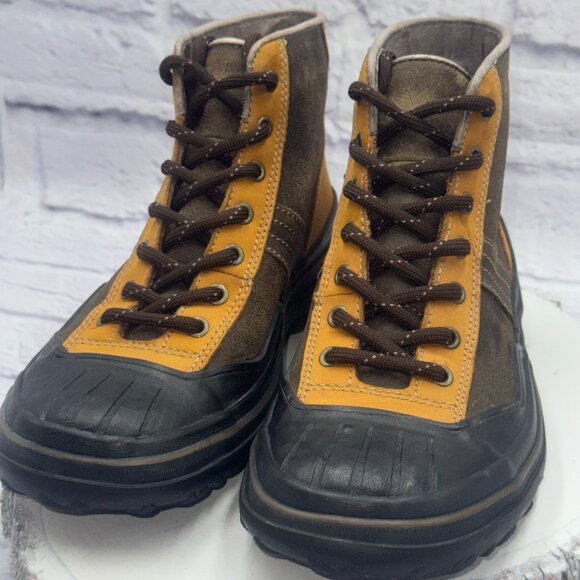 Clarks Womens Sz 7 Leather Waterproof Mucker Duck Boots Weatherproof Lace Up - Picture 3 of 12